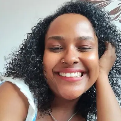 Profissional PraPretoPsi Yara Souza