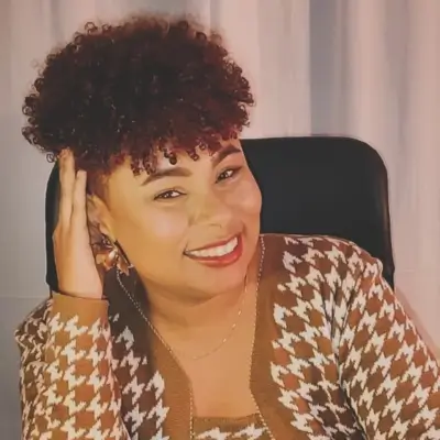 Profiissional Pra Preto Psi Thamiris Carlos